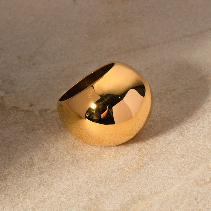 Astrid Bold Gold Ring