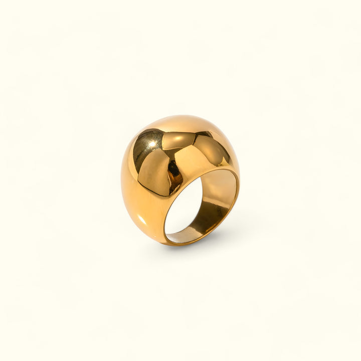 Astrid Bold Gold Ring